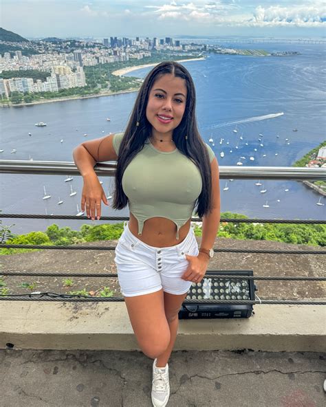 Estefanía Moreno (@steffymoreno551) • Instagram photos and .